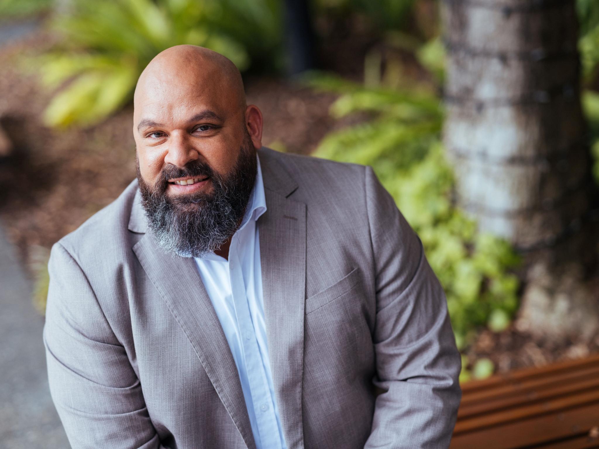 Francis Nona headshot