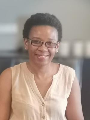 Headshot of Thandazile Sibindi