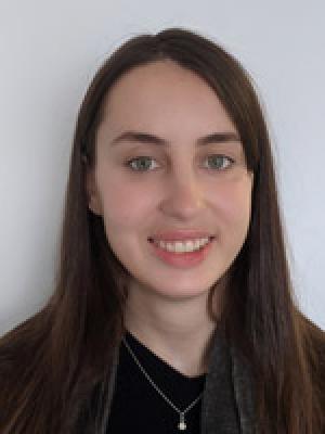 Headshot of Sophie Robinson